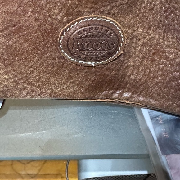 🌟HOST PICK🌟 Vintage ROOTS Milano Tribe Messenger / Laptop  Shoulder Bag✨ - Picture 6 of 16